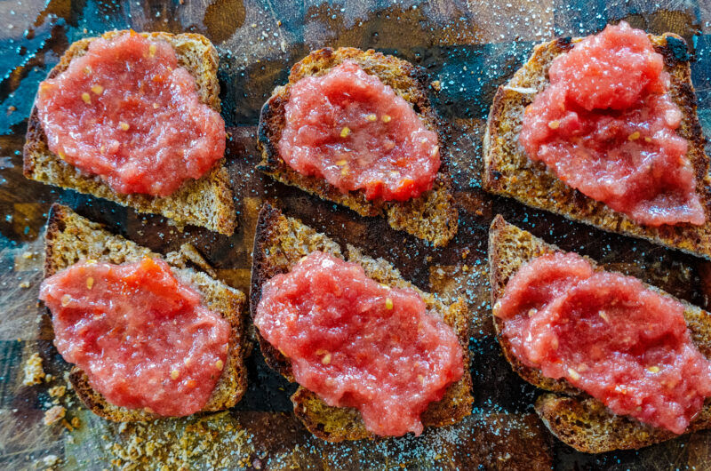 Pan con Tomate